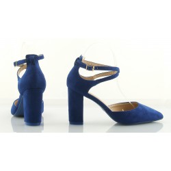 Czółenka zamszowe na słupku 8,5 cm. pasek niebieskie