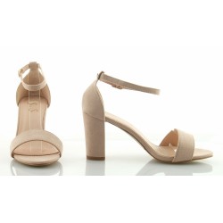 Sandały zamszowe na słupku 8 cm. z zakrytą piętą beżowe