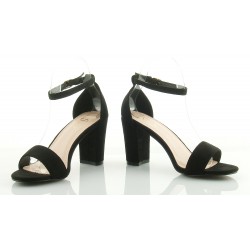 Sandały zamszowe na słupku 8 cm. z zakrytą piętą czarne