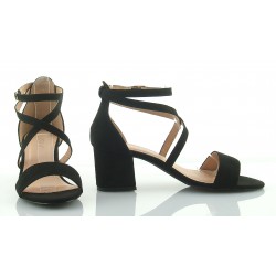 Sandały zamszowe na słupku 5,5 cm. czarne