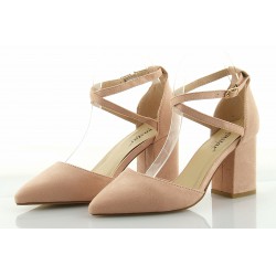 Czółenka zamszowe na słupku 8 cm. pasek pudrowy róż