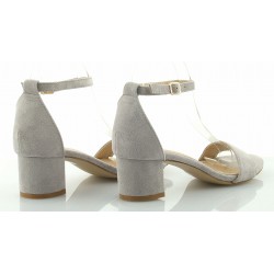 Sandały zamszowe na słupku 5 cm. pasek szare