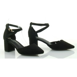 Czółenka zamszowe na słupku 6 cm. pasek czarne