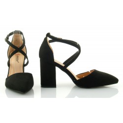 Czółenka zamszowe na słupku 8 cm. pasek czarne