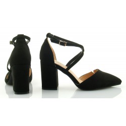 Czółenka zamszowe na słupku 8 cm. pasek czarne