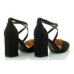 Czółenka zamszowe na słupku 8 cm. pasek czarne