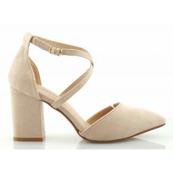 Czółenka zamszowe na słupku 8 cm. pasek beżowe