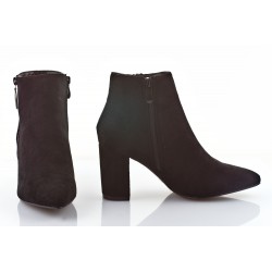 Botki zamszowe na słupku 8 cm. szpic  czarne