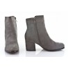 Botki zamszowe na słupku 6 cm. szare