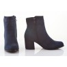 Botki zamszowe na słupku 6 cm. granatowe