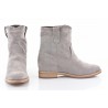 Botki zamszowe na obcasie i koturnie szare