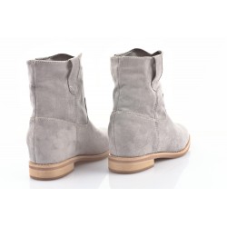 Botki zamszowe na obcasie i koturnie szare