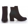 Botki zamszowe na słupku 6 cm. czarne