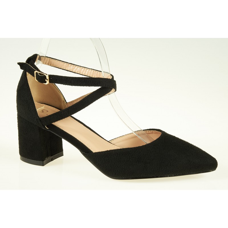 Czółenka zamszowe na słupku 6 cm. pasek czarne