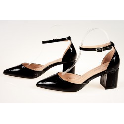 Czółenka sandały na słupku 6 cm. lakierowane pasek czarne