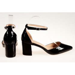Czółenka sandały na słupku 6 cm. lakierowane pasek czarne