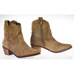 Botki kowbojki zamszowe na słupku 5 cm. beżowe
