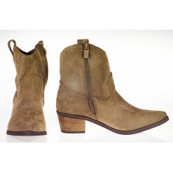 Botki kowbojki zamszowe na słupku 5 cm. beżowe