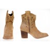 Botki kowbojki zamszowe ażurowe na słupku 7 cm. camelowe