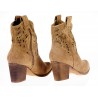 Botki kowbojki zamszowe ażurowe na słupku 7 cm. camelowe