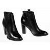 Botki damskie na słupku 9 cm. czarne