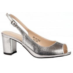 Sandały na obcasie słupku...