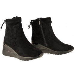 Botki zamszowe na koturnie 6 cm. czarne