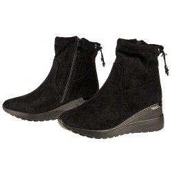 Botki zamszowe na koturnie 6 cm. czarne