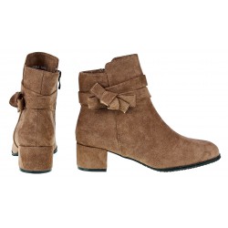 Botki zamszowe na słupku 4,5 cm. khaki