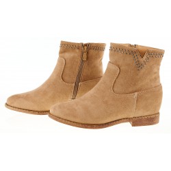 Botki zamszowe na obcasie i koturnie khaki