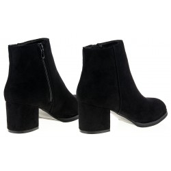 Botki damskie zamszowe na słupku 6 cm. czarne