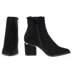 Botki zamszowe na słupku 7 cm. szpic czarne