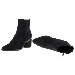 Botki zamszowe na słupku 7 cm. szpic czarne