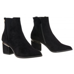 Botki zamszowe na słupku 7 cm. szpic czarne