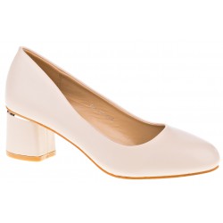 Czółenka na niskim słupku...