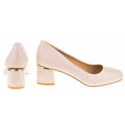 Czółenka na niskim słupku 5,5 cm. beżowe