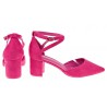 Czółenka zamszowe na słupku 6 cm. pasek fuksja