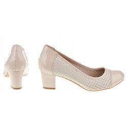 Czółenka ażurowe na słupku 5,5 cm. beżowe