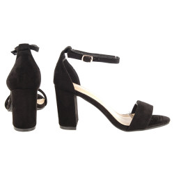 Sandały zamszowe na słupku 8,5 cm. zakryta pięta czarne