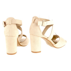 Sandały zamszowe na obcasie słupku 8,5 cm. beżowe