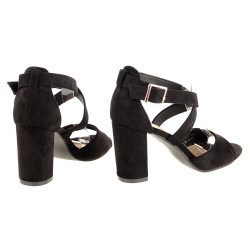 Sandały zamszowe na obcasie słupku 8,5 cm. czarne