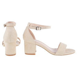 Sandały zamszowe na słupku 6 cm. zakryta pięta beżowe