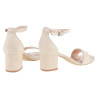 Sandały zamszowe na słupku 6 cm. zakryta pięta beżowe
